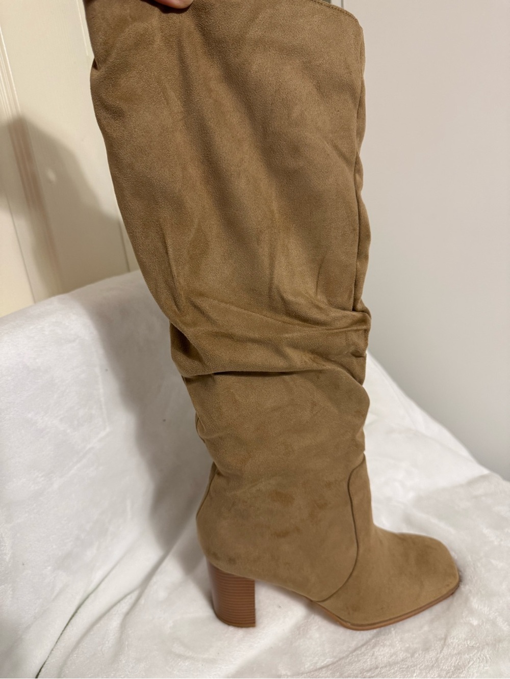 Women's Slouchy Knee-High Block Heel Boot - Tan